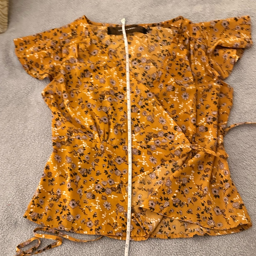 Codex Mode Flutter Sleeve Peplum Wrap Blouse - image 4